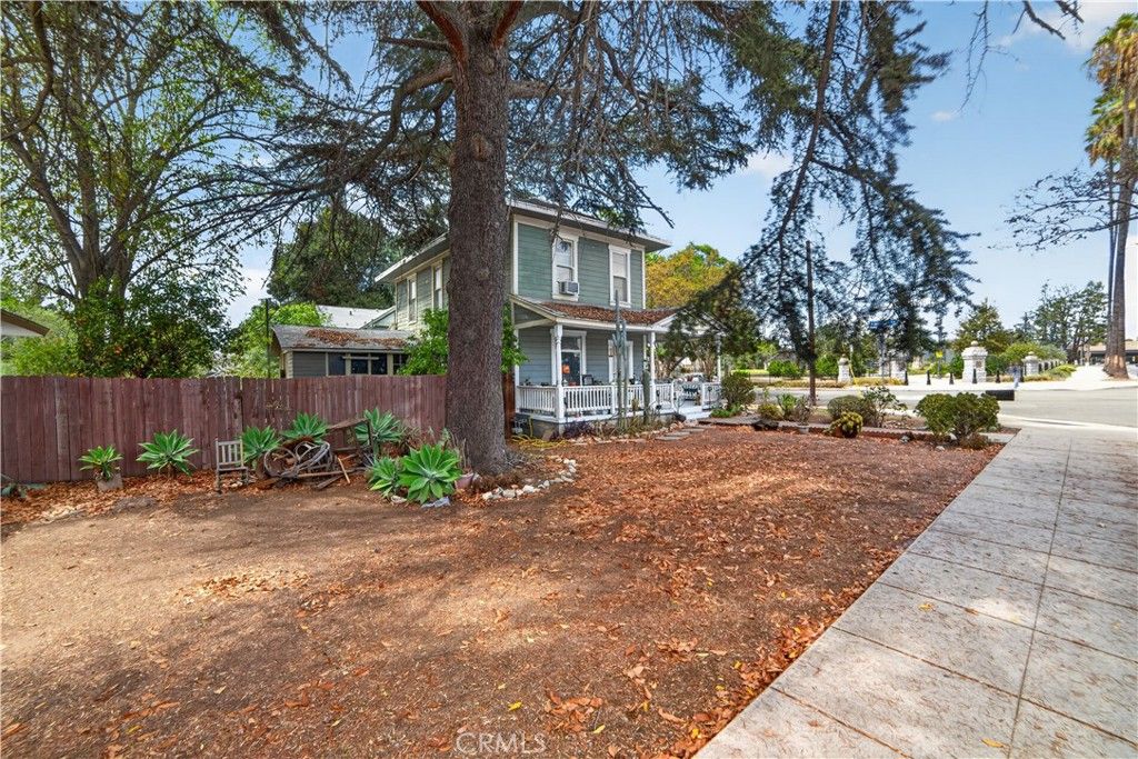 1195 N Park, Pomona, CA 91768 — photo 4