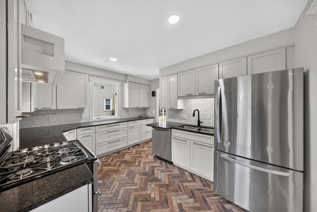 837 1st Street NW, Rochester, MN 55901