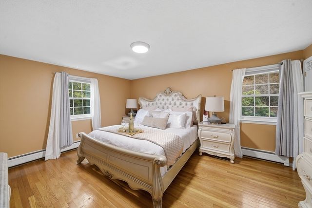 24 Juniper Dr, Saugus, MA 01906