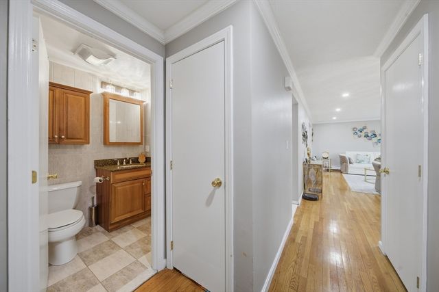 24 Juniper Dr, Saugus, MA 01906