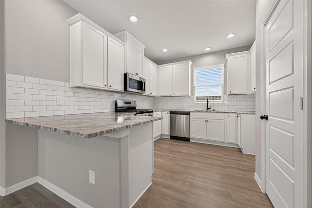 437 San Sebastian Place, Brookshire, TX 77423