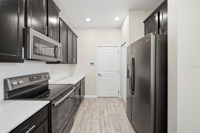 9806 RED EAGLE DRIVE, Orlando, FL 32825
