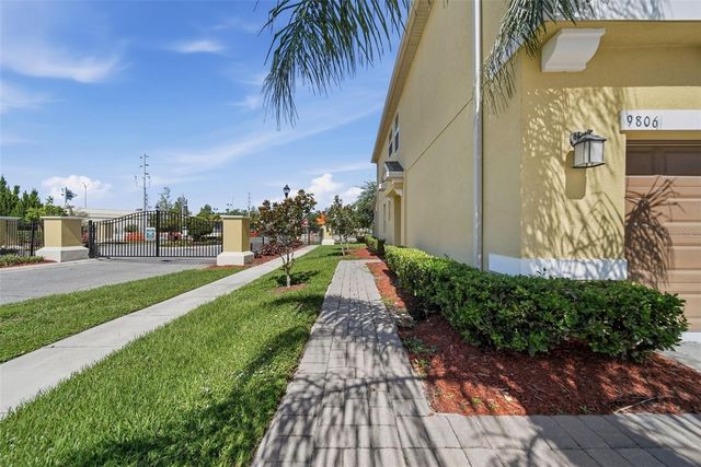 9806 RED EAGLE DRIVE, Orlando, FL 32825