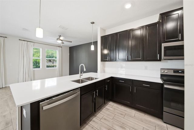 9806 RED EAGLE DRIVE, Orlando, FL 32825
