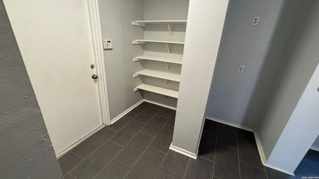 2839 Redland, San Antonio, TX 78259