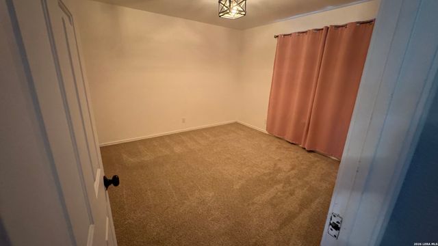 2839 Redland, San Antonio, TX 78259
