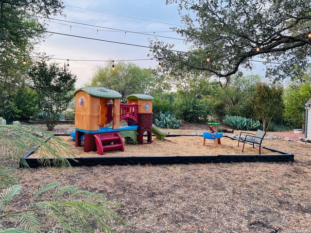 2839 Redland, San Antonio, TX 78259