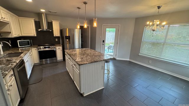 2839 Redland, San Antonio, TX 78259