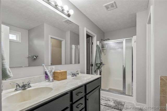 1114 Legend Creek Drive, Hope Mills, NC 28348