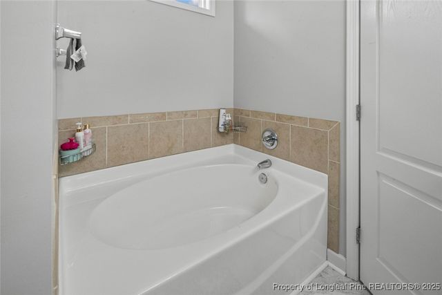 1114 Legend Creek Drive, Hope Mills, NC 28348