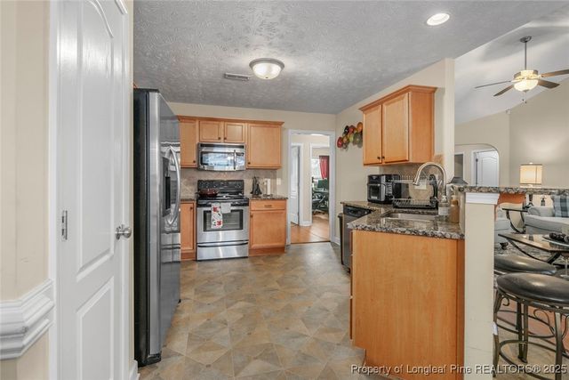1114 Legend Creek Drive, Hope Mills, NC 28348
