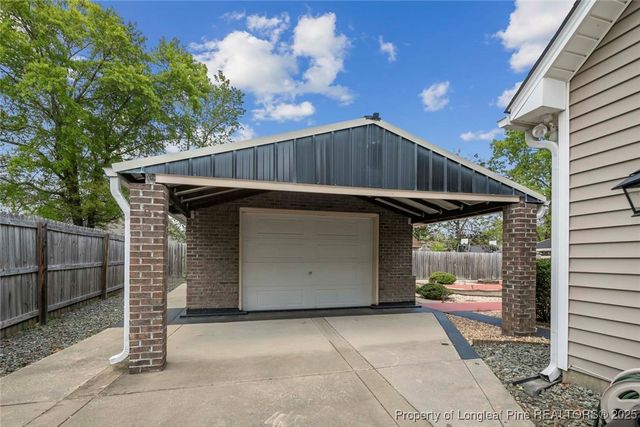 1114 Legend Creek Drive, Hope Mills, NC 28348