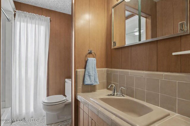 2416 Rolling Meadows Road, Gautier, MS 39553