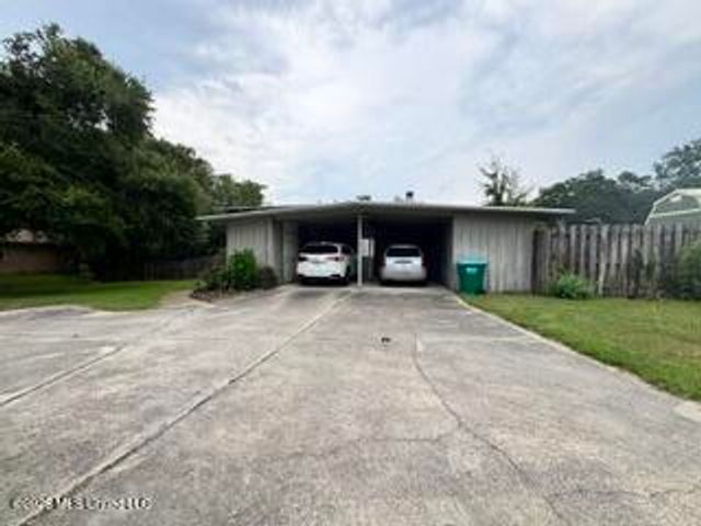 2416 Rolling Meadows Road, Gautier, MS 39553
