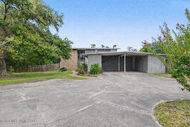 2416 Rolling Meadows Road, Gautier, MS 39553