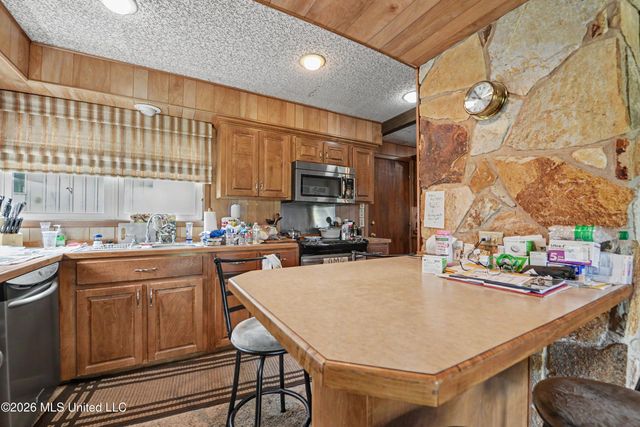 2416 Rolling Meadows Road, Gautier, MS 39553