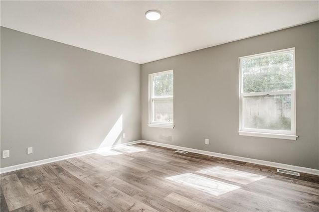 8531 Vassar Avenue, Raytown, MO 64138