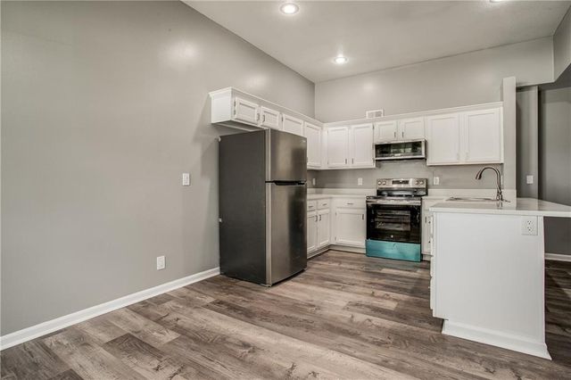 8531 Vassar Avenue, Raytown, MO 64138