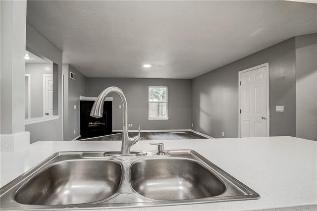 8531 Vassar Avenue, Raytown, MO 64138