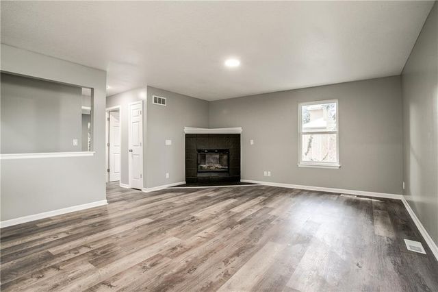 8531 Vassar Avenue, Raytown, MO 64138