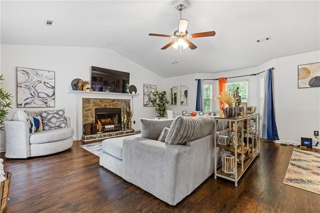 135 Ashley Creek, Newnan, GA 30263