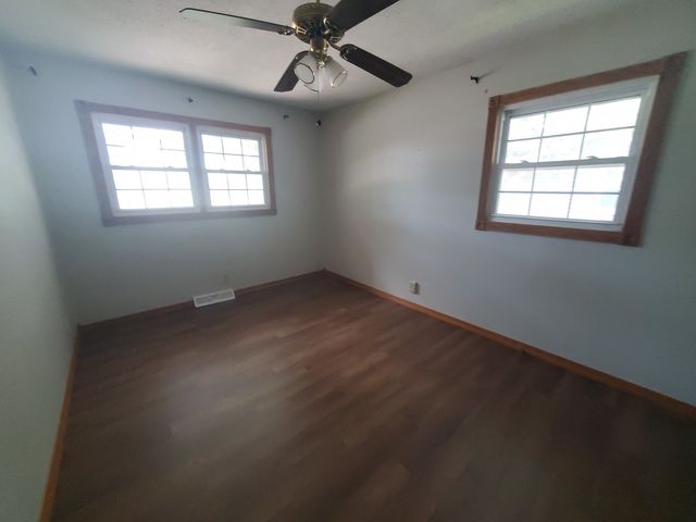 30 Parkview Drive, Eldridge, IA 52748