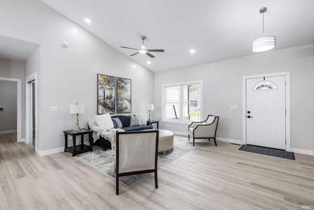 51670 Prescott Avenue, South Bend, IN 46637