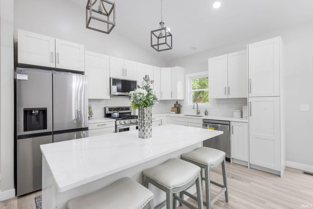 51670 Prescott Avenue, South Bend, IN 46637