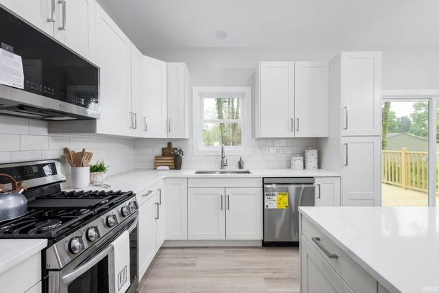 51670 Prescott Avenue, South Bend, IN 46637