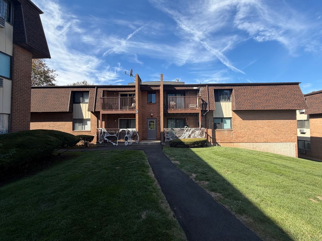 581 Crown Street 63, Meriden, CT 06450