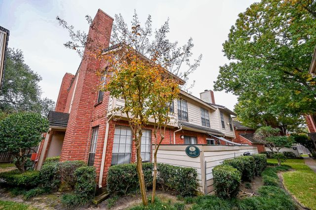 2211 S Kirkwood Road S 45, Houston, TX 77077