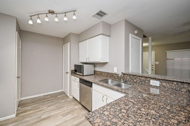 2211 S Kirkwood Road S 45, Houston, TX 77077