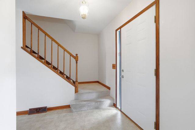 2250 W Columbia Avenue, Davenport, IA 52804