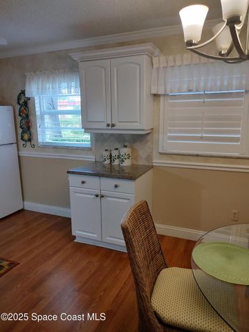 8 Vista Palm Lane, 106, Vero Beach, FL 32962