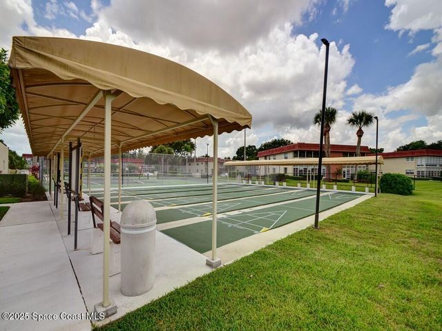 8 Vista Palm Lane, 106, Vero Beach, FL 32962