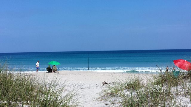 8 Vista Palm Lane, 106, Vero Beach, FL 32962