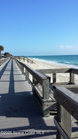 8 Vista Palm Lane, 106, Vero Beach, FL 32962