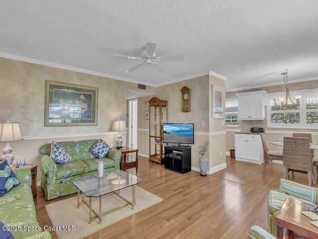 8 Vista Palm Lane, 106, Vero Beach, FL 32962