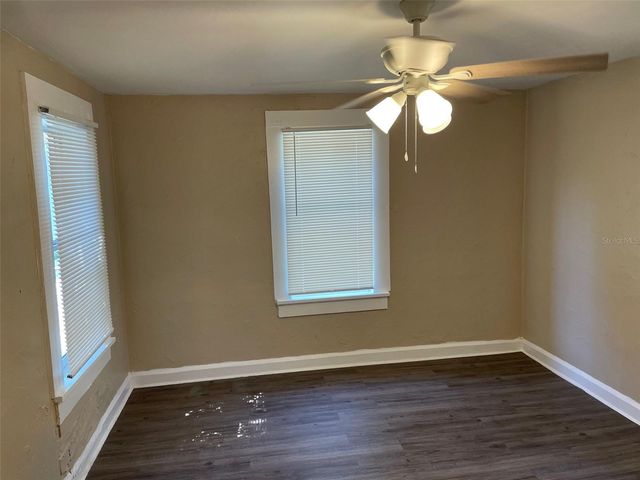 2010 28TH AVENUE N, St Petersburg, FL 33713