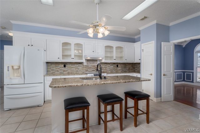 1649 Medlar, Tuscaloosa, AL 35405