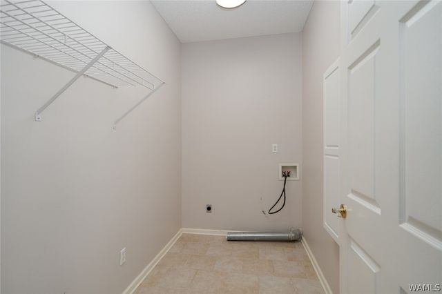 1649 Medlar, Tuscaloosa, AL 35405