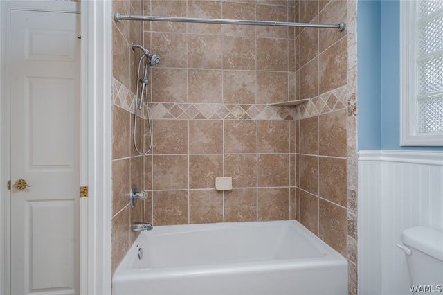 1649 Medlar, Tuscaloosa, AL 35405