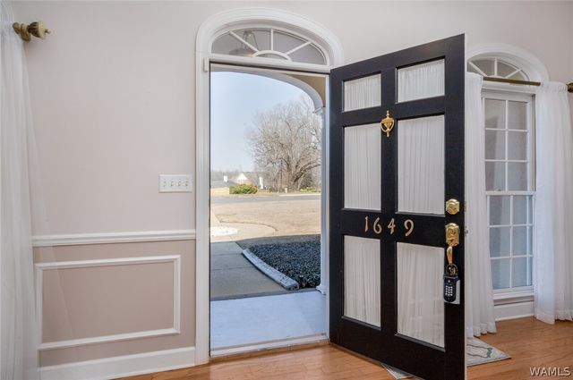 1649 Medlar, Tuscaloosa, AL 35405