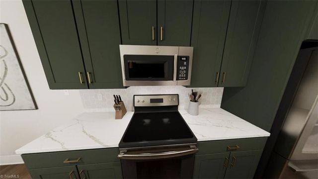 9217 Stoney River Lane, Kernersville, NC 27284