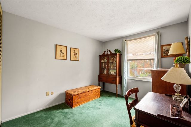 3082 Piney Bluff Dr, South Park, PA 15129