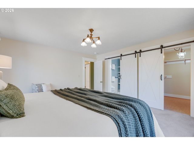 7335 Sw 68TH Ave, Portland, OR 97223