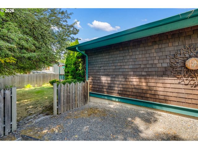 7335 Sw 68TH Ave, Portland, OR 97223