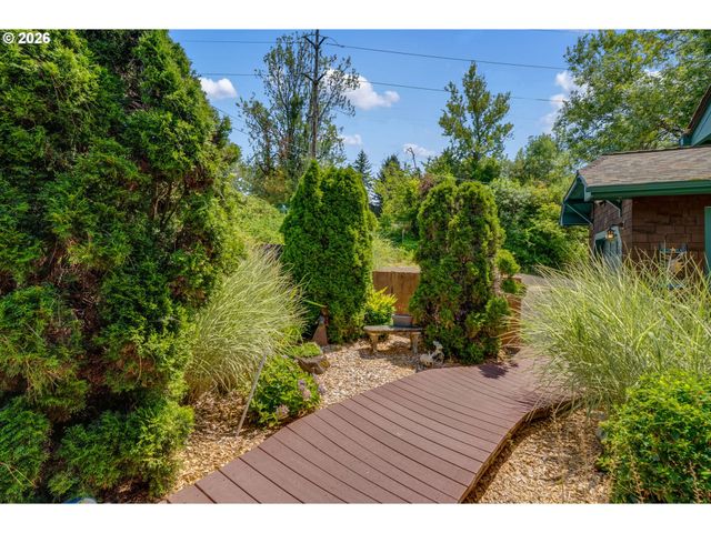 7335 Sw 68TH Ave, Portland, OR 97223