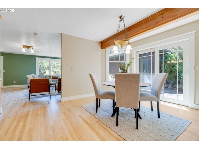7335 Sw 68TH Ave, Portland, OR 97223