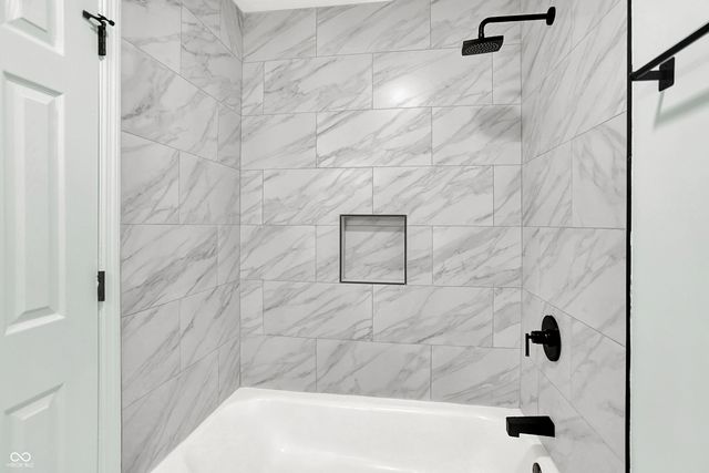 5354 W Lacross Drive, Bloomington, IN 47404